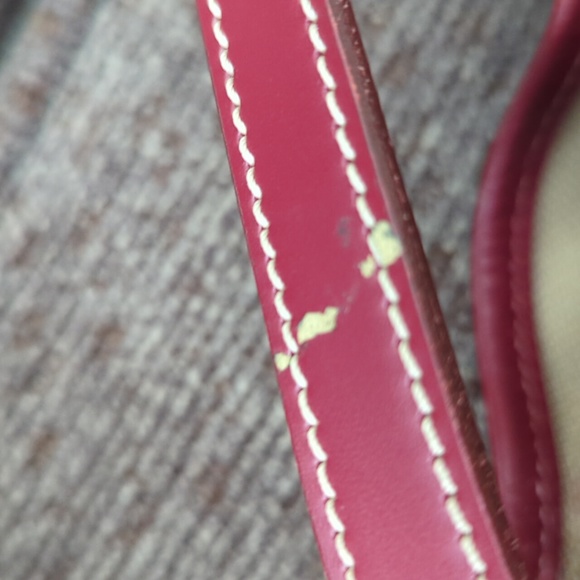 VINTAGE DOONEY & BOURKE RED SIGNATURE MINI DRAWSTRING BUCKET HANDBAG - Picture 14 of 15